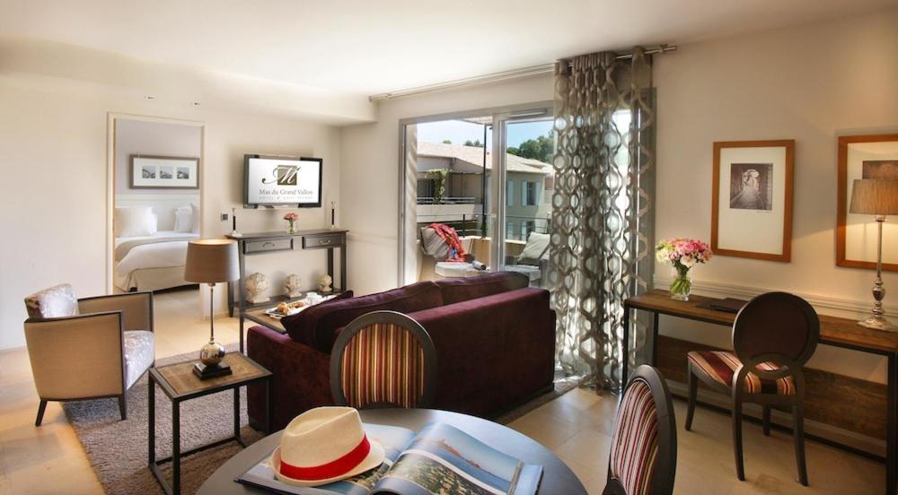 Residence Hoteliere 4 Etoiles Les Mas Du Grand Vallon Мужен Экстерьер фото