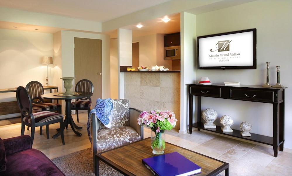 Residence Hoteliere 4 Etoiles Les Mas Du Grand Vallon Мужен Экстерьер фото