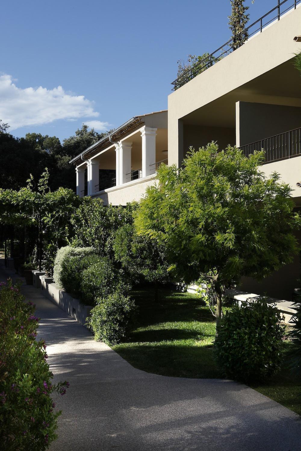 Residence Hoteliere 4 Etoiles Les Mas Du Grand Vallon Мужен Экстерьер фото
